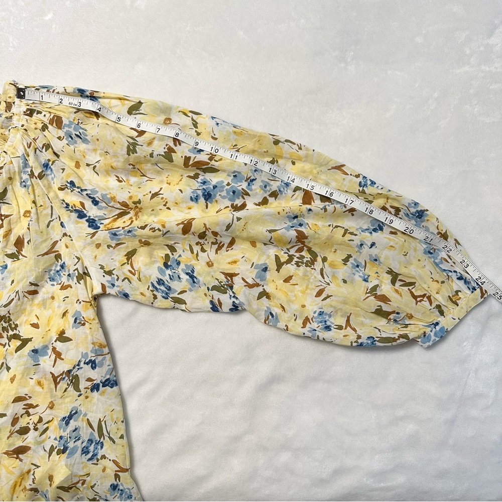 Vineyard Vines Martha’s Vineyard Floral Ruffle V-Neck Blouse — Size S - Picture 7 of 10